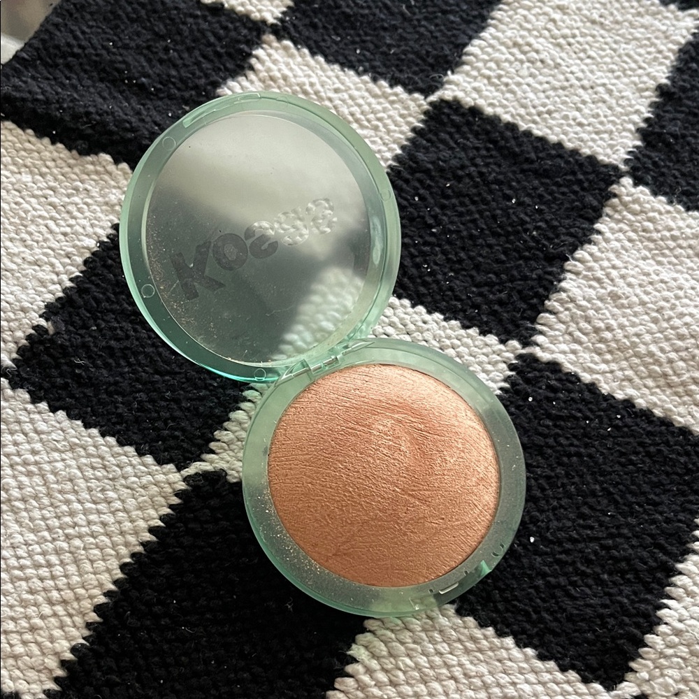 KOSAS bronzer NWOB light